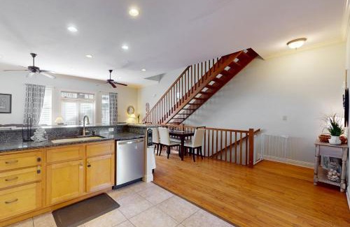 Crescent Beach Casa | The Beach Walk