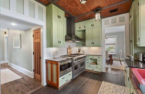 Upper Grand Lagoon Casa | Let the Beaches Be Crazy! Pool-Hot Tub & Game Room