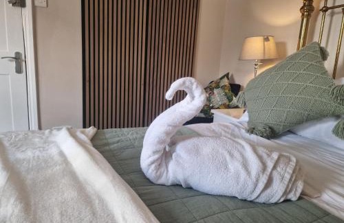 Earlsfield Cama Y Desayuno | The Bean Apartment - double bedroom with private bathroom