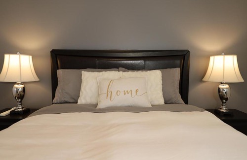 Saskatoon Apartamento | The Bear Den on Lowe