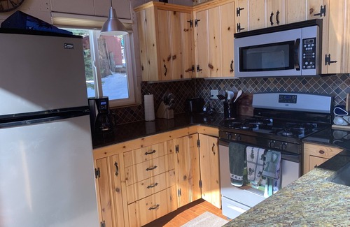 Tahoe Vista Casa | The “Bear’s Den”—a family favorite cabin!