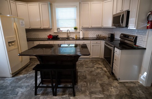 Turkey Casa | The Beautiful Gray House, 4 Bedroom Historic Bungalow