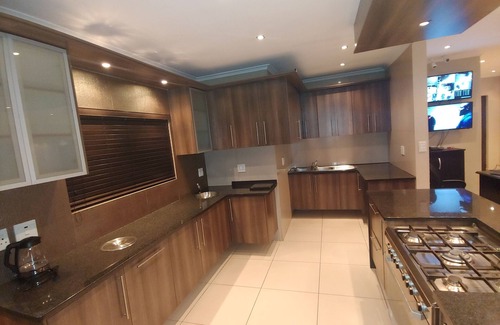 Cape Town Casa | La Casa Zenith (ZH) Welgelegen