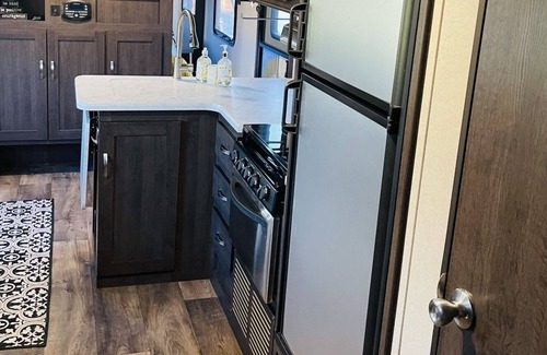 Prineville Casa | The Beehive…Peaceful location close to town!