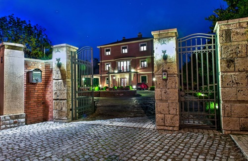 Zvezdara Villa | Las colinas de Belgrado Vila