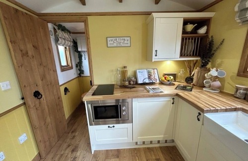 Ladbroke Hotel | The Bell Inn