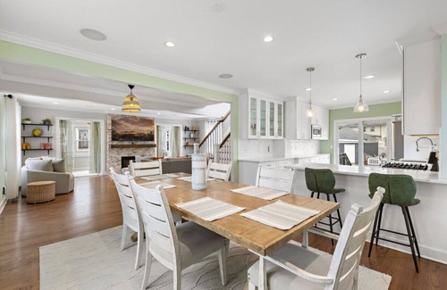 Elizabeth Casa | The Bennett I Flagship Oasis