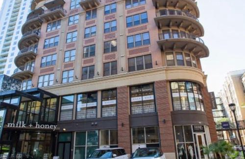 Greenway Plaza-Upper Kirby Apartamento | The Bentler #1