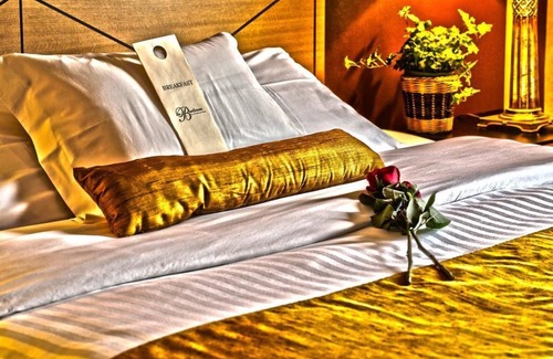 Aurora Hotel | The Bertram Inn & Conf Ctr Trademark Collection by Wyndham