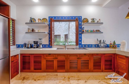 Akumal Villa | Los Primos es la mejor villa frente al mar con piscina, en una comunidad cerrada segura.