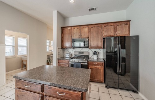 Keller Casa | The Best in Texas: 3Bed/2Bath w/Spacious Ensuite