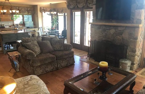 Greenwood Lake Casa | The Best Lake House