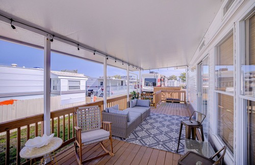 Sandbridge Casa | The BEST of BAY and Beach! Bungalow Bay, Sandbridge Beach, Virginia