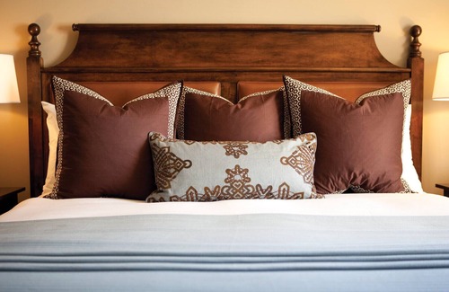 Vail Complejo | THE BEST PRICE 2BR - 2BA Residence at THE SEBASTIAN in DT Vail Village
