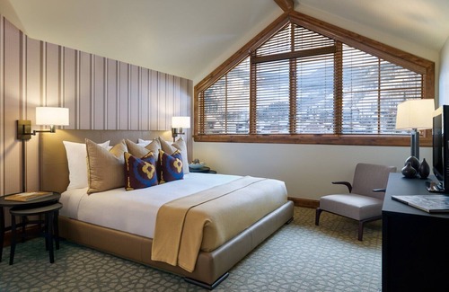 Vail Complejo | THE BEST PRICE 2BR - 2BA Residence at THE SEBASTIAN in DT Vail Village