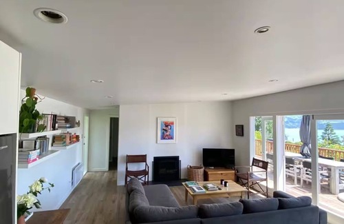 Akaroa Casa | The BEST view at special winter rates