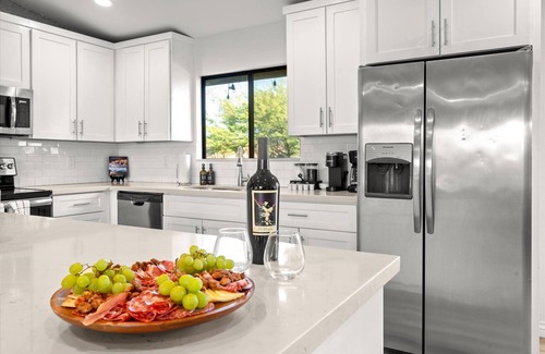 Paradise Valley Village Casa | The Betty Elyse | Perfect location w/ pool & loaded amenities