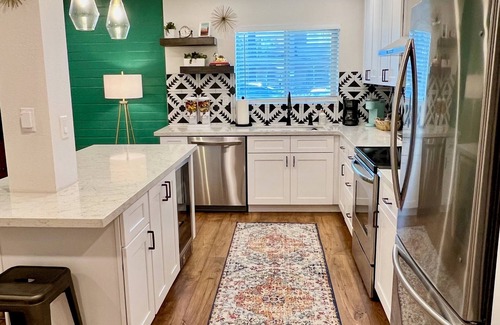Encanto Condominio | The Beverly Bungalow 1BR/BA in the Heart of Phoenix - Grill, Pool & Hot Tub