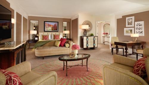 Beverly Hills Hotel | The Beverly Hills Hotel - Dorchester Collection