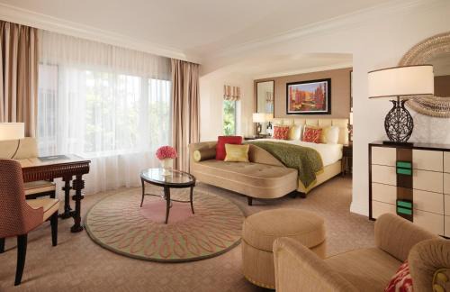 Beverly Hills Hotel | The Beverly Hills Hotel - Dorchester Collection