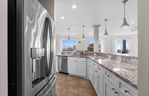 Myrtle Beach Casa | The Big Bali Baller 7 BR Penthouse Suite Loft with Pool