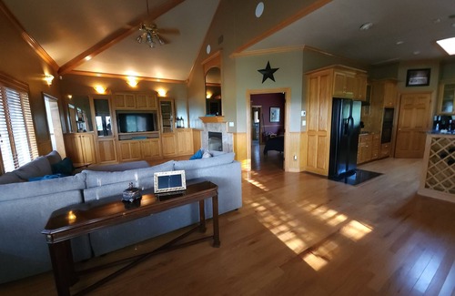 New Braunfels Casa | ★The BIG HAUS-Texas Oasis★ The LARGEST HOUSE in Comal Co.! Weddings, Events, etc