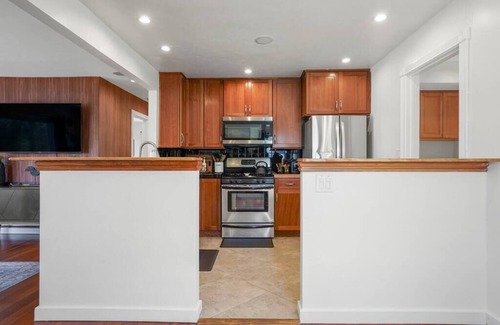 Point Loma Heights Casa | The Big Kahuna Summar