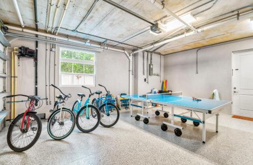 Siesta Key Village Casa | The Big Kahuna