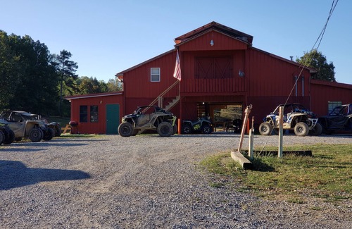Ashley Oaks Casa | The Big Red Barn Unit #3- Direct Trail Access-150 yards to G-23