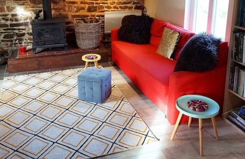 Les Loges-Marchis Cabaña | Vrbo Property