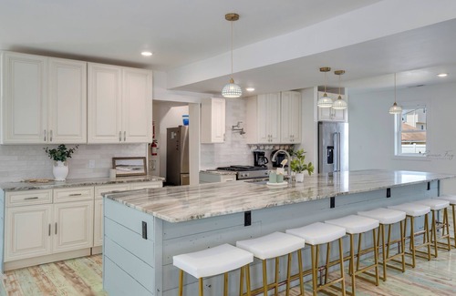 Wildwood Casa | The Bikini Bottom Shore House, Spacious 8 Bedrooms, 7 Baths, Sleeps up to 25