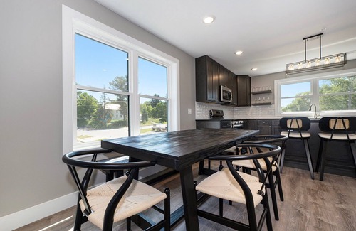 Lake Leelanau Condominio | 🌤 The Birches - Condotel Downtown Lake Leelanau ➠ Unit 2