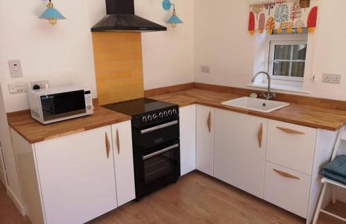 Colchester Casa | The Bird House at Woodburn Cottage