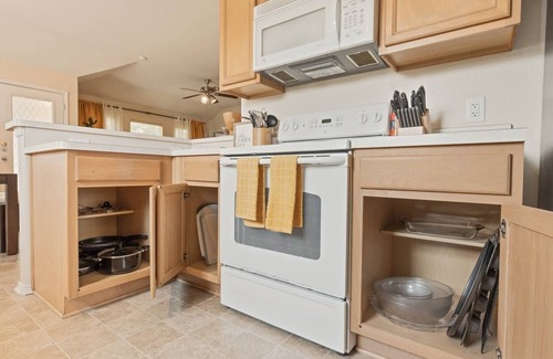 Keller Casa | *The Birdhouse* Walk Trail* POND *LongStays!