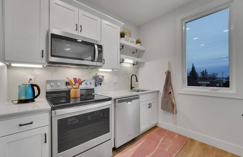 Traverse City Condominio | The Bish: Your Summer Escape Near Downtown Traverse City!