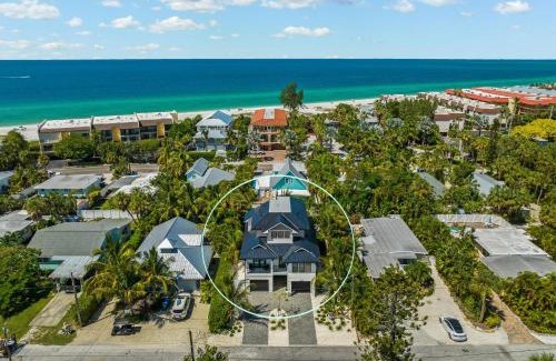 Holmes Beach Casa | The Black Pearl