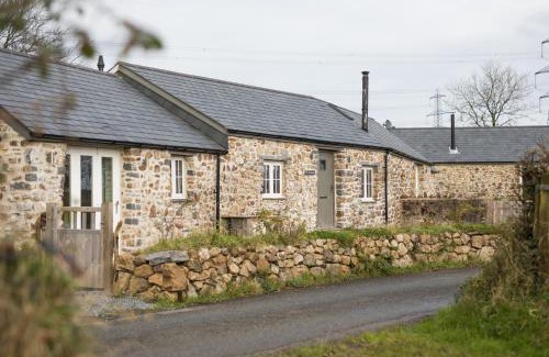 Narberth Casa | The Blacksmiths - Luxury Cottage, Countryside Views, Pet Friendly