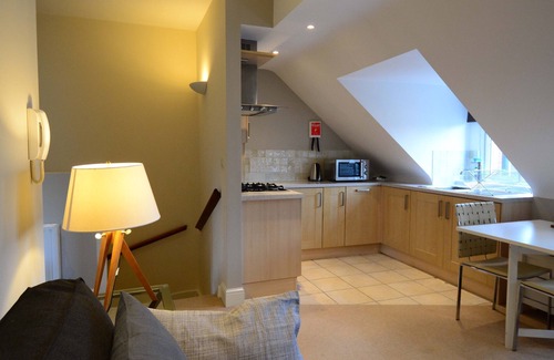 Oxford Apartamento | Stylish one bedroom Oxford apartment near city centre The Bladon Suite