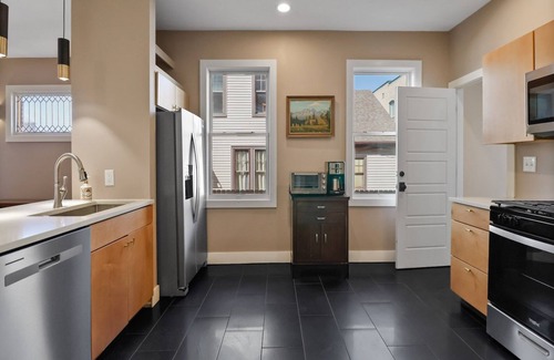 Michigan City Casa | The Blarney Bungalow Newly Renovated Sleeps 6