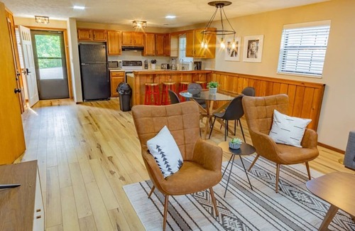 Caton Casa | THE BLOSSOM @ DOLLYS DRIVE * Wifi Grill Woods Mtns