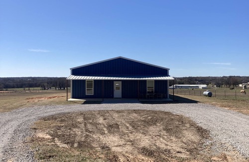 Springtown Casa | The Blue Barndo
