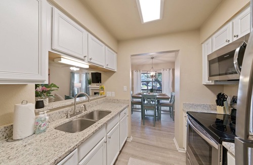 Wetmore Apartamento | The Blue Belle welcomes you! Rim/La Cantera Area