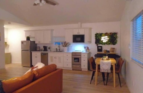 Oleander - Sunset Casa | The Blue Bungalow