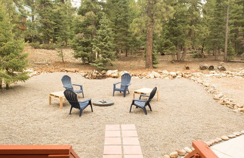 Meadow View Heights Cabaña | The Blue Cottage - Newly Renovated