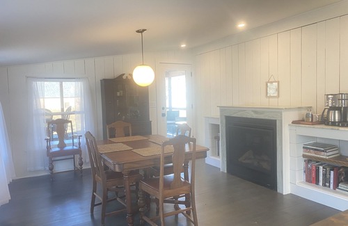 Ashley Falls Cabaña | The Blue Elm - A Historic Berkshire Cottage