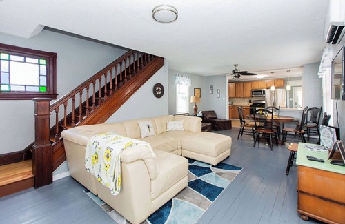 Wildwood Casa | The Blue Fig, 1.5 Blocks to Beach and Boardwalk, Fenced-in yard, Parking