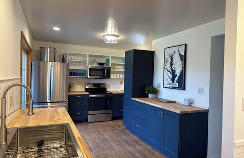 Woolford Casa | The Blue Heron-Spacious Waterfront Eastern Shore getaway with kayaks