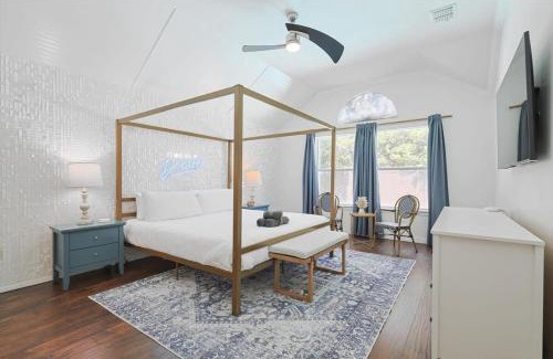 Corinth Casa | The Blue Holly - Bright & Spacious with a Pool