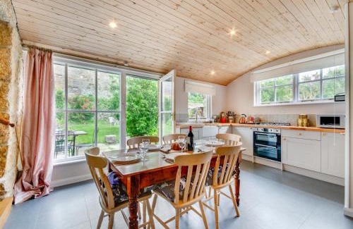 Chysauster Casa | The Blue House Penzance