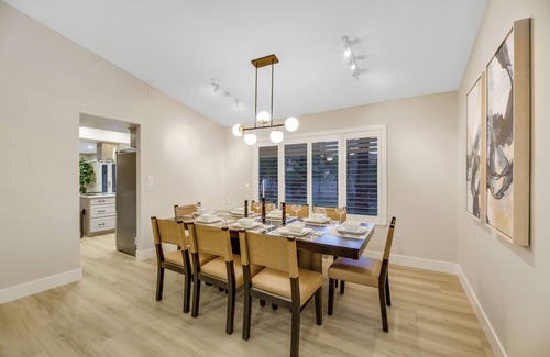 Las Vegas Casa | The Blue Lagoon: Where Space, Style and Comfort collide!